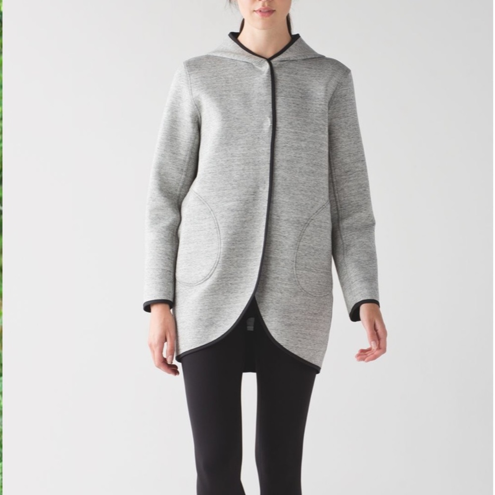 Lululemon City Bound Wrap